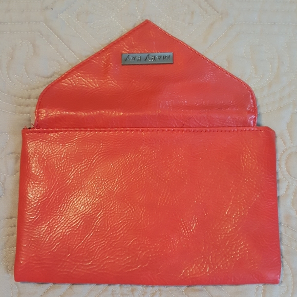 NIP Mary Kay Metro Chic Collection Clutch - Picture 3 of 4